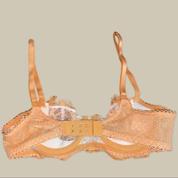 Victorias Secret lace bralette set of three Unpadded bras - Picture 7 of 7